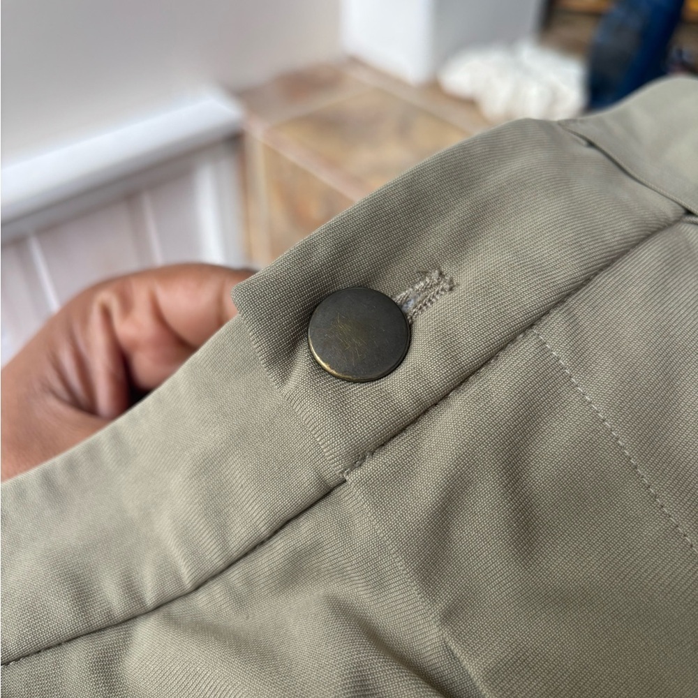 LULULEMON | commission classic fit 9 inch inseam | size 32 - Picture 5 of 5